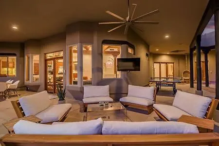 Holiday home Ultimate Vacation Retreat *